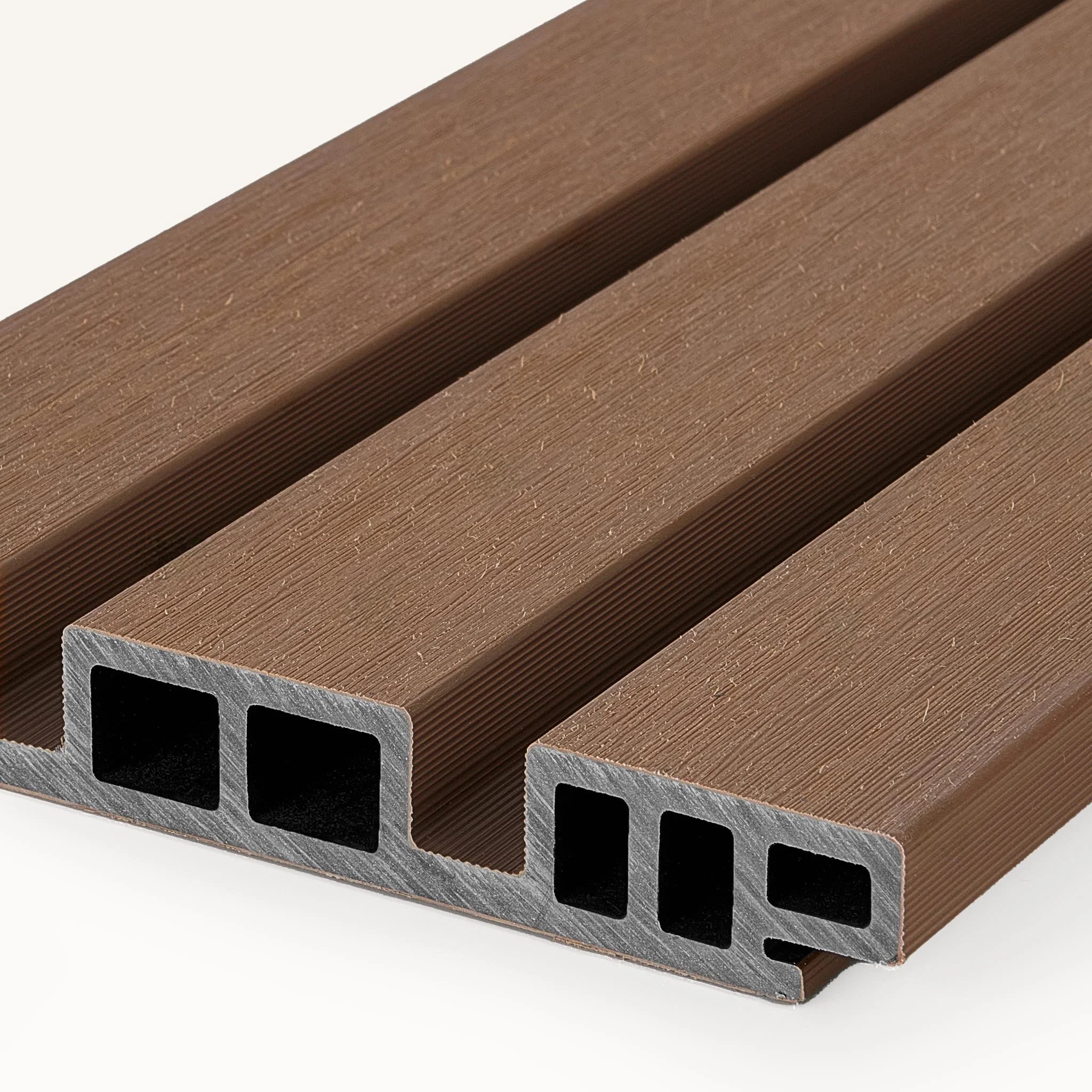 BERG composiet gevelbekleding Teak